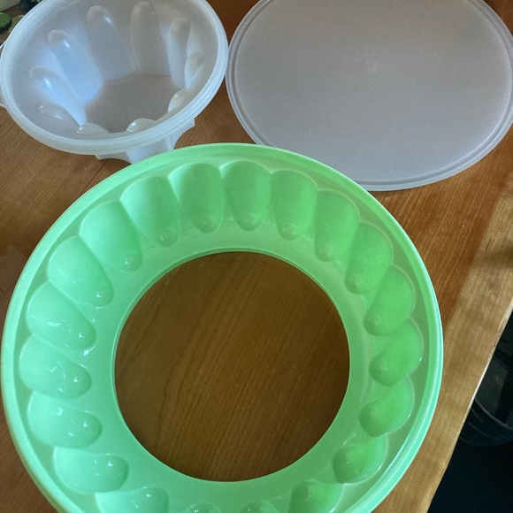 Tupperware 3 Piece jello/fruit mold - Picture 2 of 9
